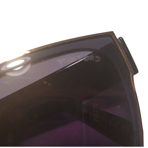 Tom Ford Edwin FT1073W5401A Unisex Sunglasses main image 9